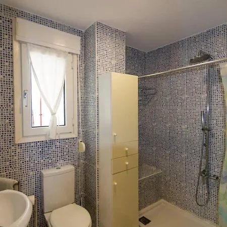 ¡nuevo! Coqueto Apartamento De 3 Habitaciones. Mogro