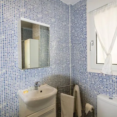 ¡nuevo! Coqueto Apartamento De 3 Habitaciones.