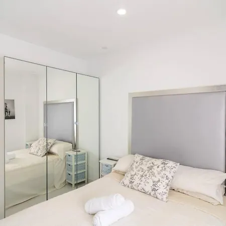 ¡nuevo! Coqueto Apartamento De 3 Habitaciones. Mogro